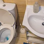 דירה Cosy Flat Off Centre *