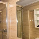 דירה Cosy Flat Off Centre