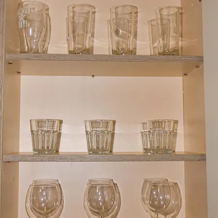 Cosy Flat Off Centre Apartment