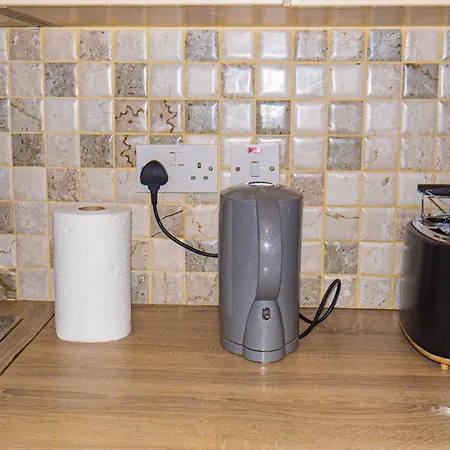 Daire Cosy Flat Off Centre *