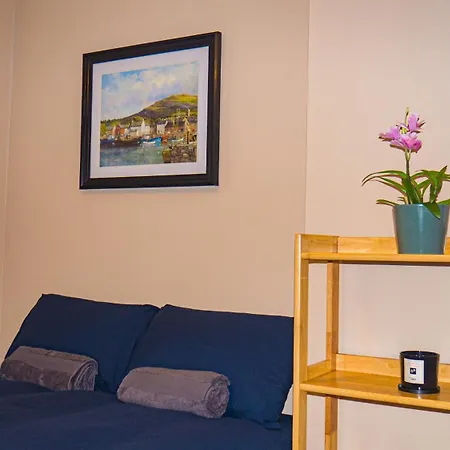 Daire Cosy Flat Off Centre